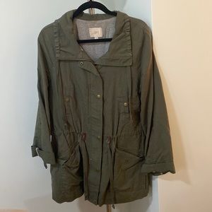 Olive green utility jacket in great condition!